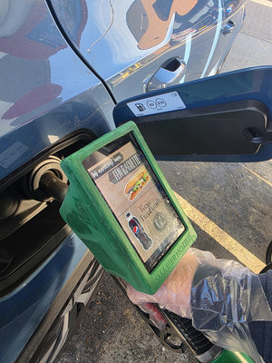 gaspillage ressource ecran publicitaire station service